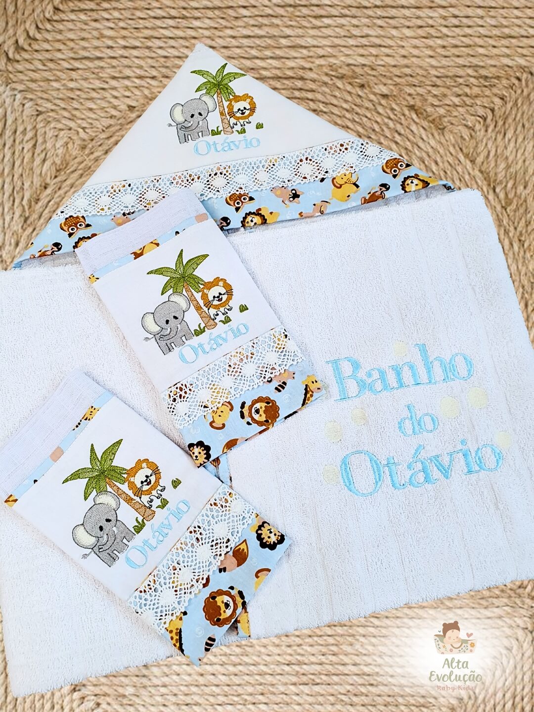 Kit Toalha Capuz +2 Fraldas Boca Safari Azul Claro