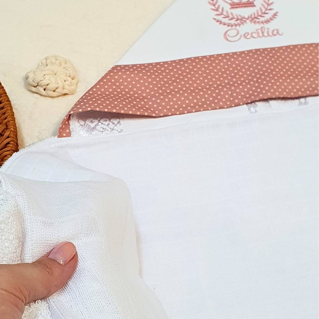 Kit Toalha Capuz + Fralda Boca Rosê - Imagem 3