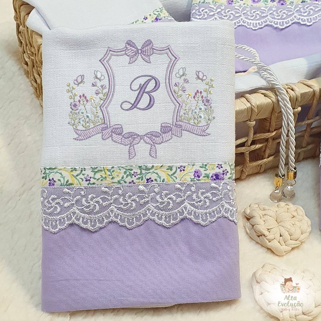 Kit Fraldas de Boca e Ombro Personalizadas Premium Floral Lilás - Imagem 2